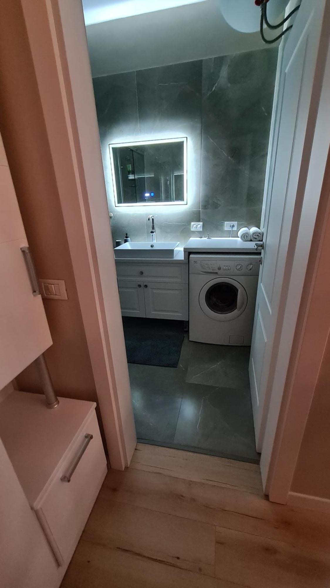 Family-Friendly Apt At 21 Dhjetori W/Self Check-In Tirana Extérieur photo